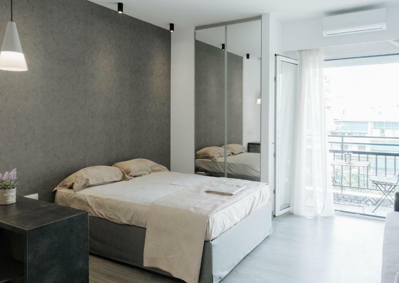 Nest Афины